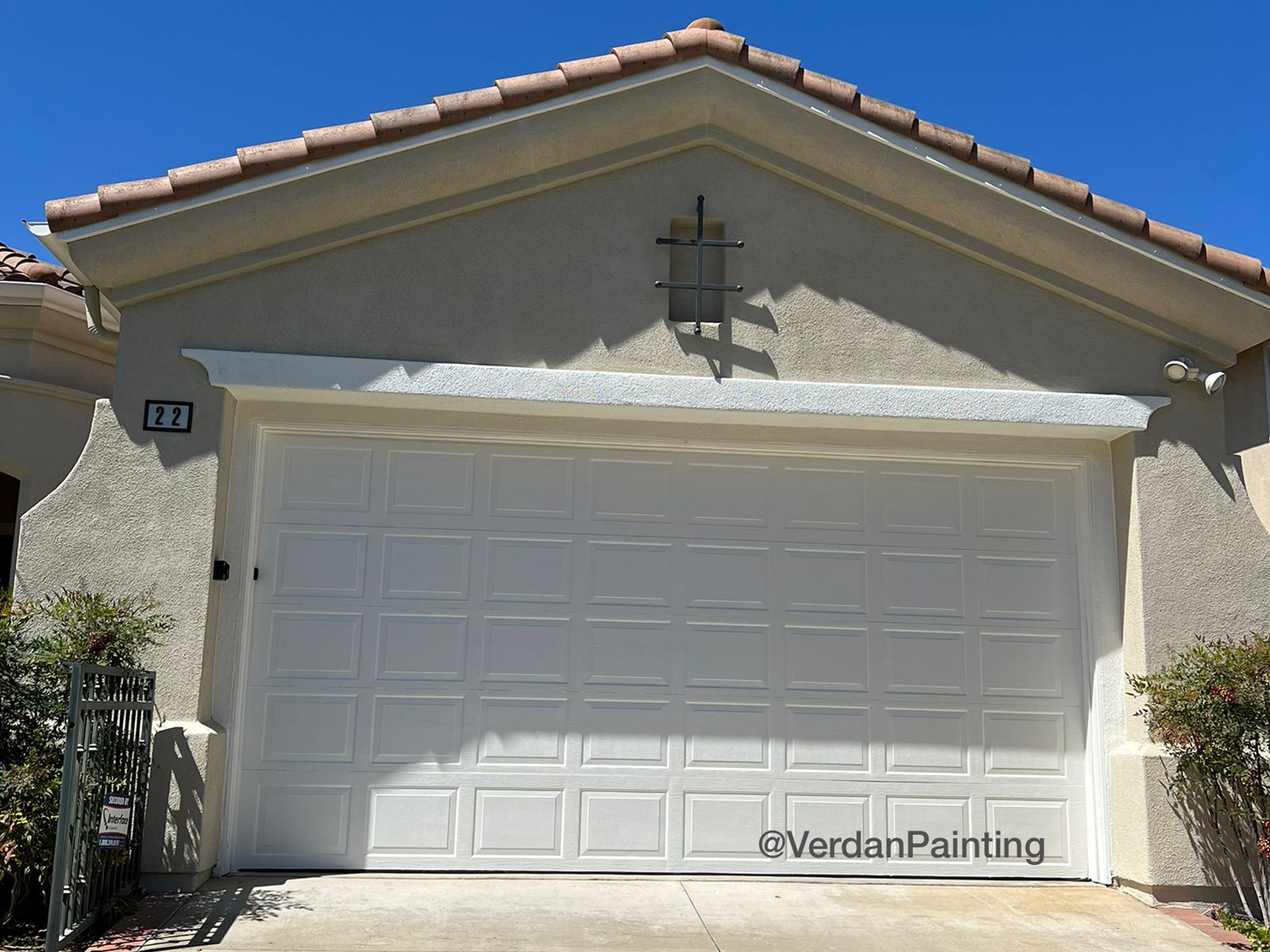 027-Garage-door-painting-after